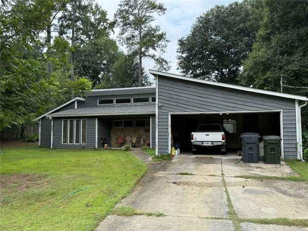 71 Holt Road NE, Marietta, GA 30068
