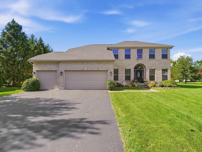 2315 Bold Venture Drive, Lewis Center, OH 43035 Photo 2