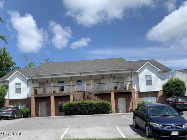 10501 Blakewood Drive, Knoxville, TN 37922