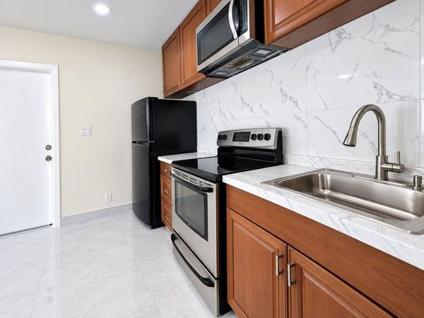 930 NE 52nd Court, Deerfield Beach, FL 33064
