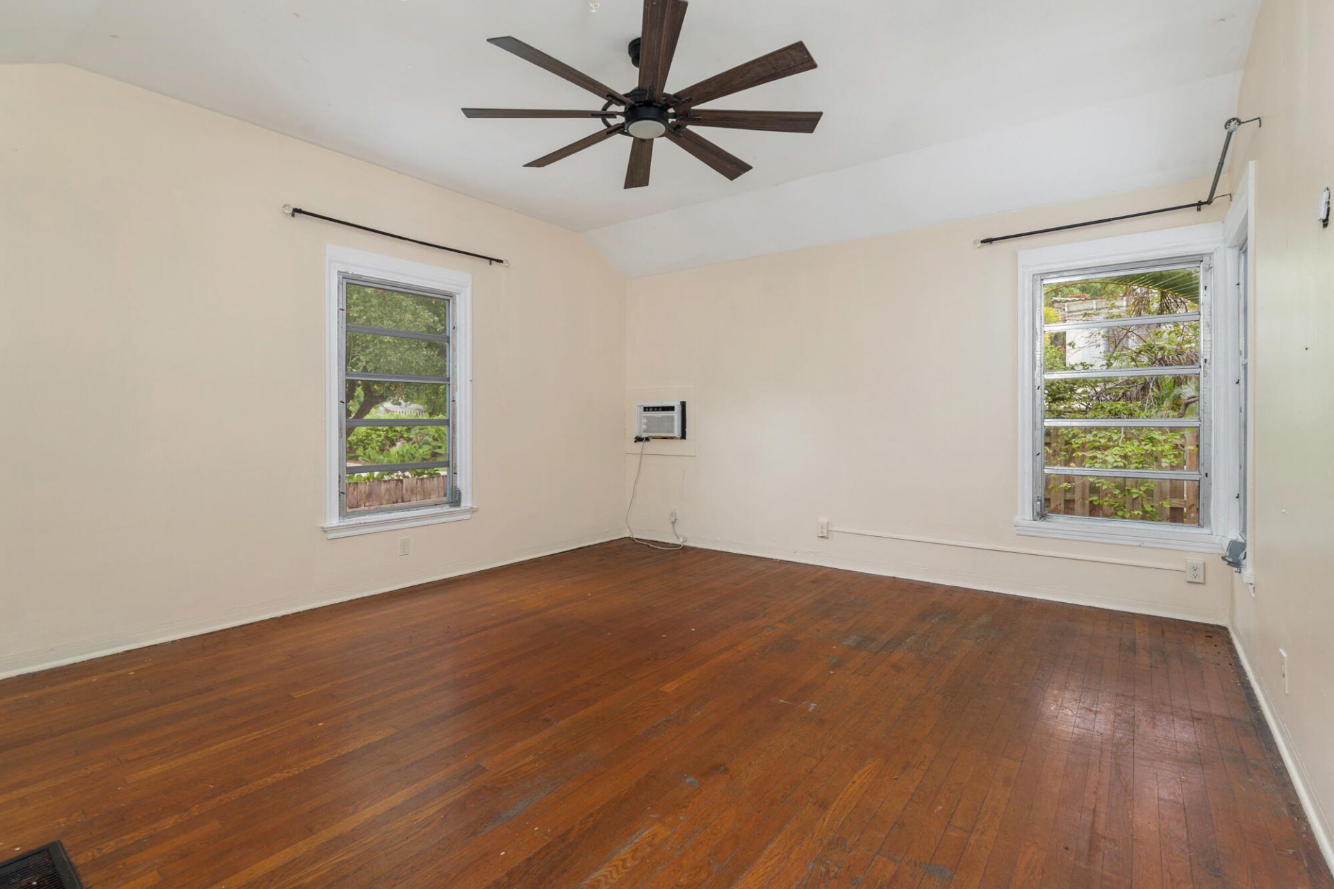 324 Albemarle Road, West Palm Beach, FL 33405 Photo