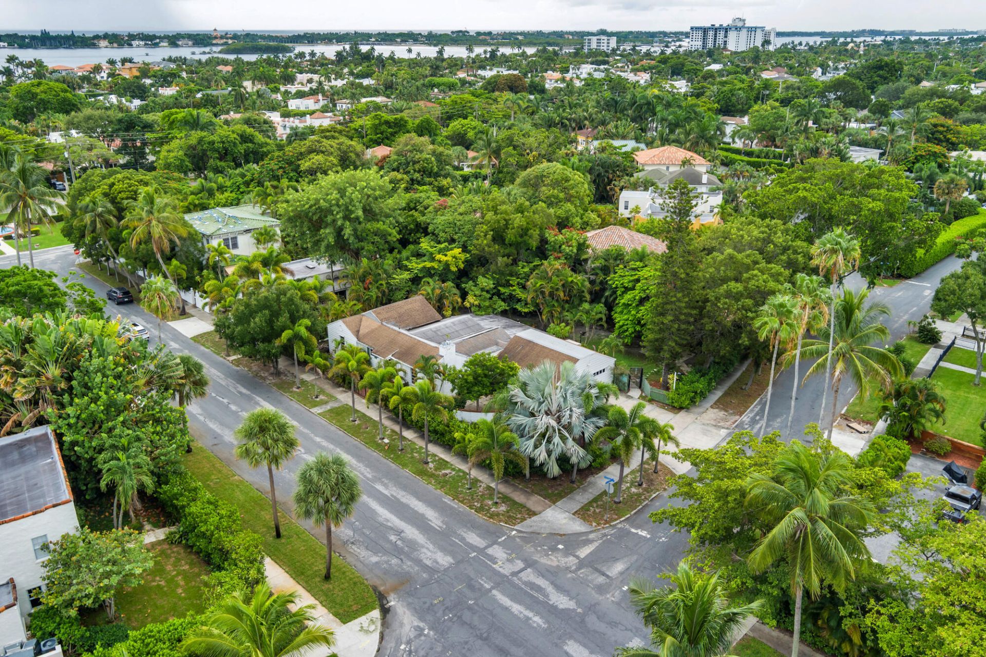324 Albemarle Road, West Palm Beach, FL 33405 Photo
