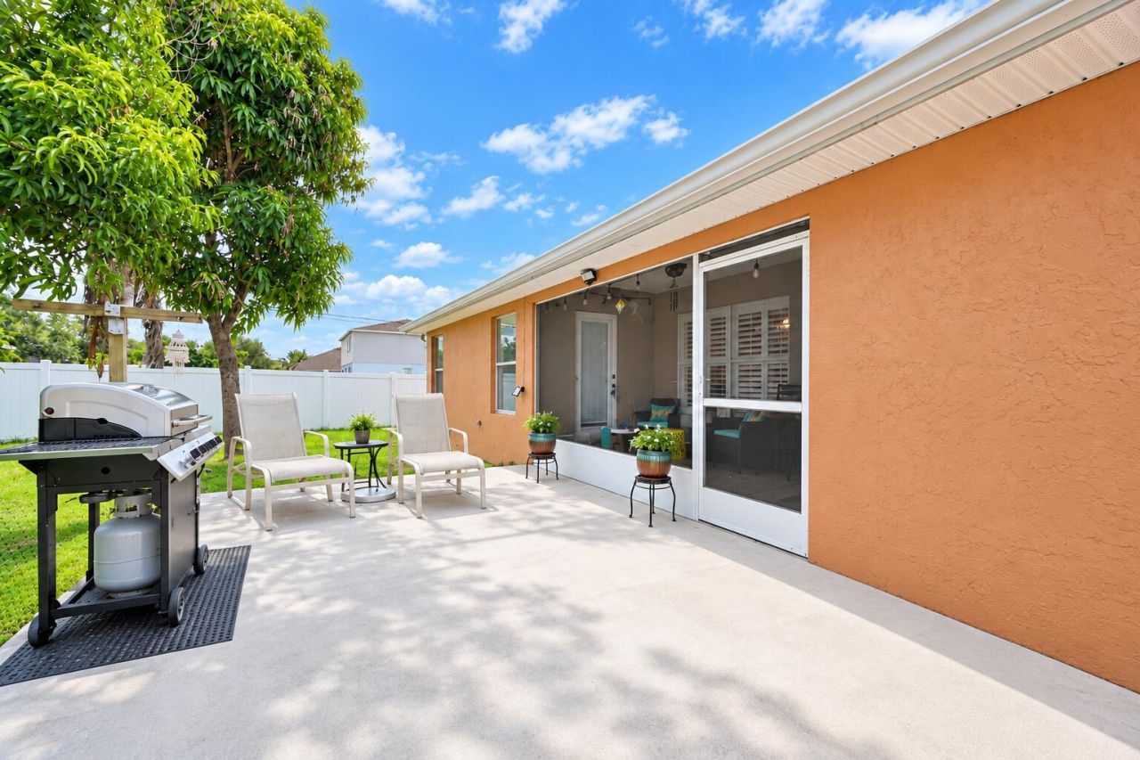 1392 SE Odonnell Lane, Port Saint Lucie, FL 34983 Photo