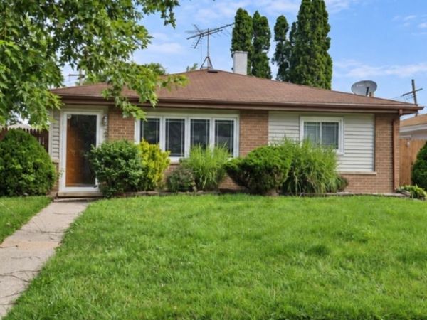 660 163rd Street , Calumet City, IL 60409