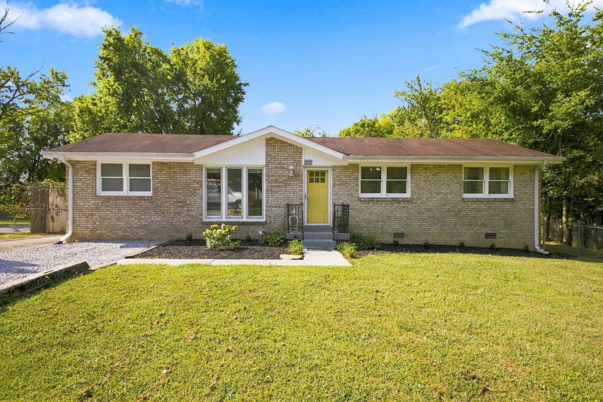 217 Oak Dr , Franklin, TN 37064 Main Photo