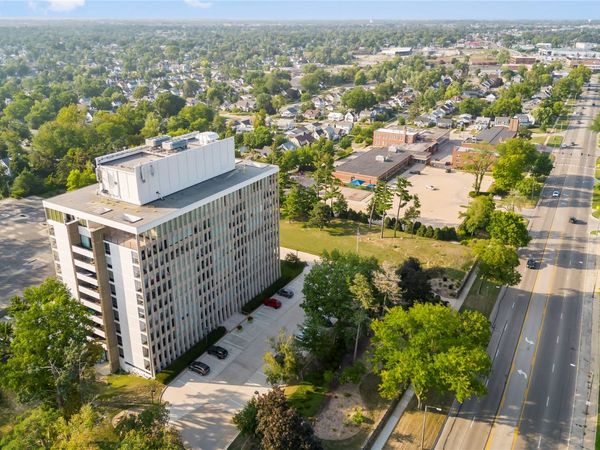 2222 1st Avenue NE, Unit 907, Cedar Rapids, IA 52402