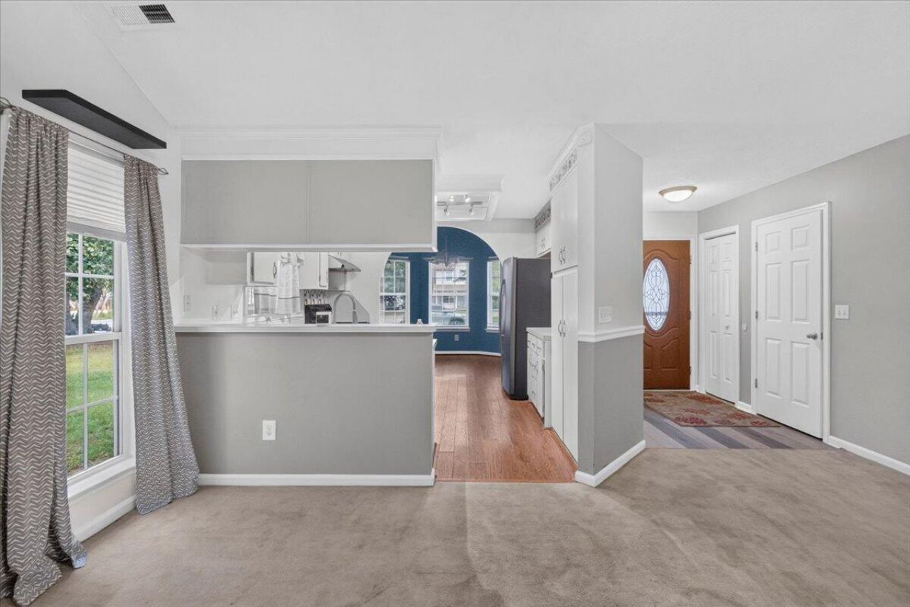 105 Blackwalnut Drive Photo 20