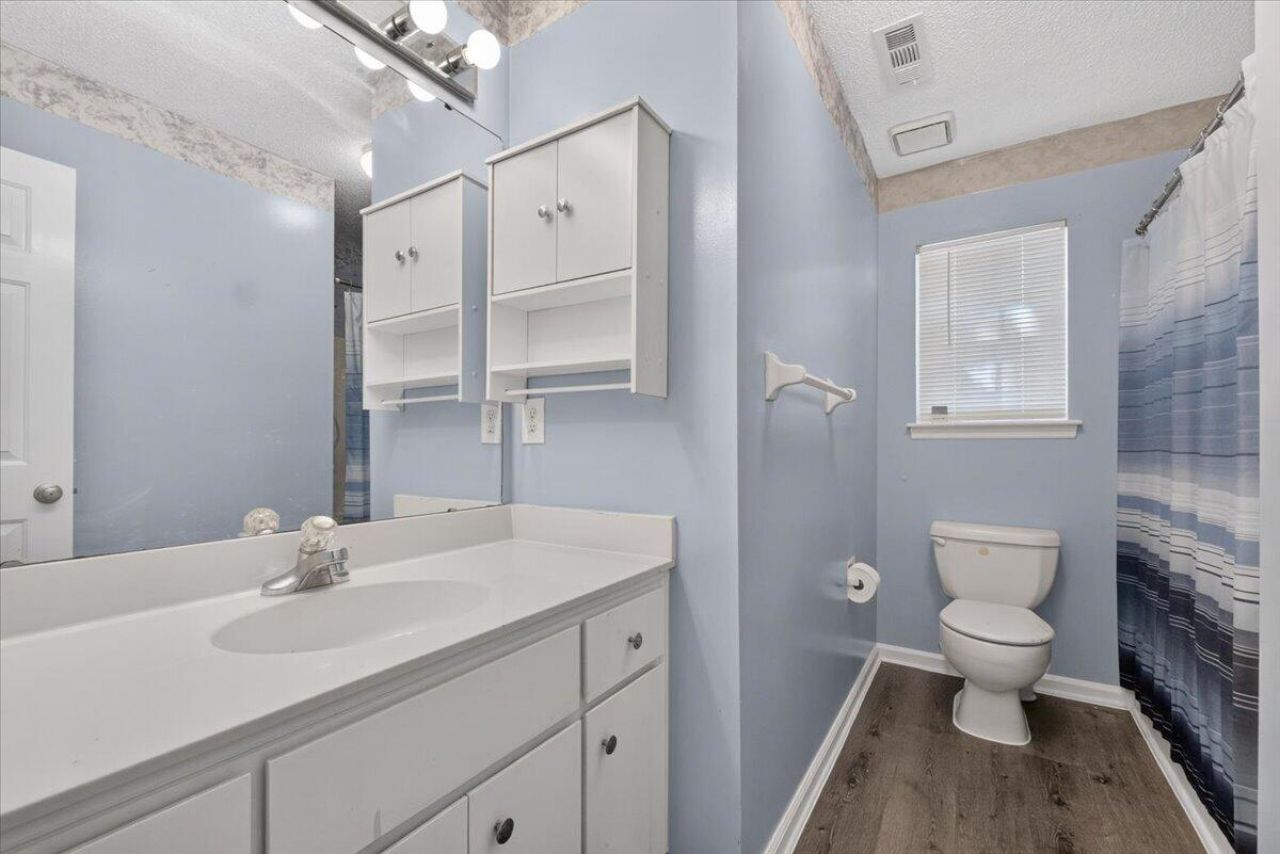 105 Blackwalnut Drive Photo 23