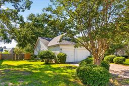 105 Blackwalnut Drive photo 4