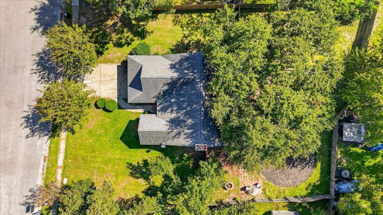 105 Blackwalnut Drive Photo 37