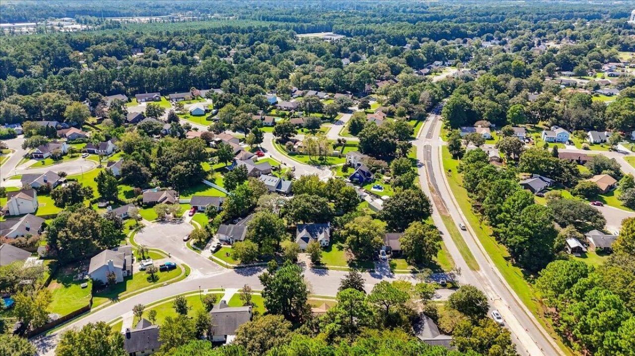 105 Blackwalnut Drive Photo 40