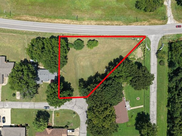 W 11th Street, Sand Springs, OK 74063