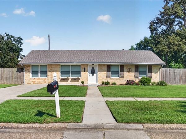 56 PATTERSON Drive , Chalmette, LA 70043