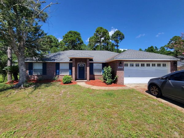 7636 Manatee Street, Navarre, FL 32566