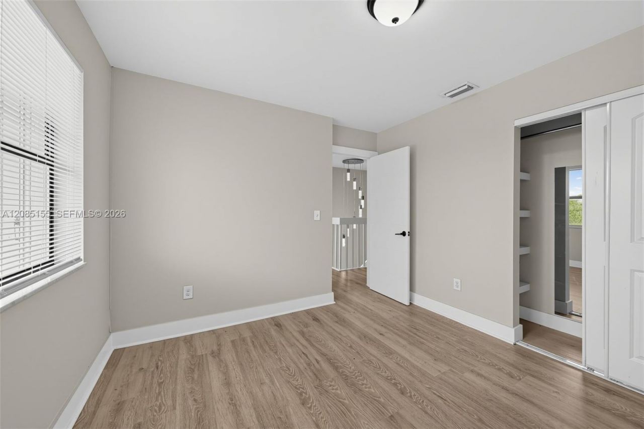 15131 SW 94th Ter, Miami, FL 33196 Photo