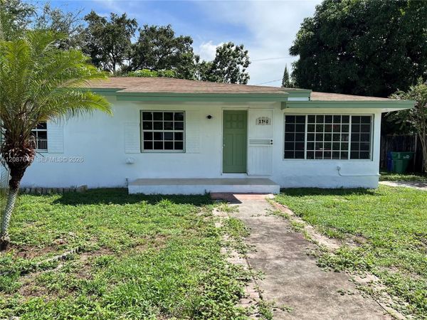 1740 NW 90th St , Miami, FL 33147