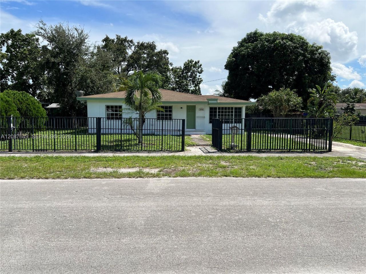 1740 NW 90th St, Miami, FL 33147 Photo