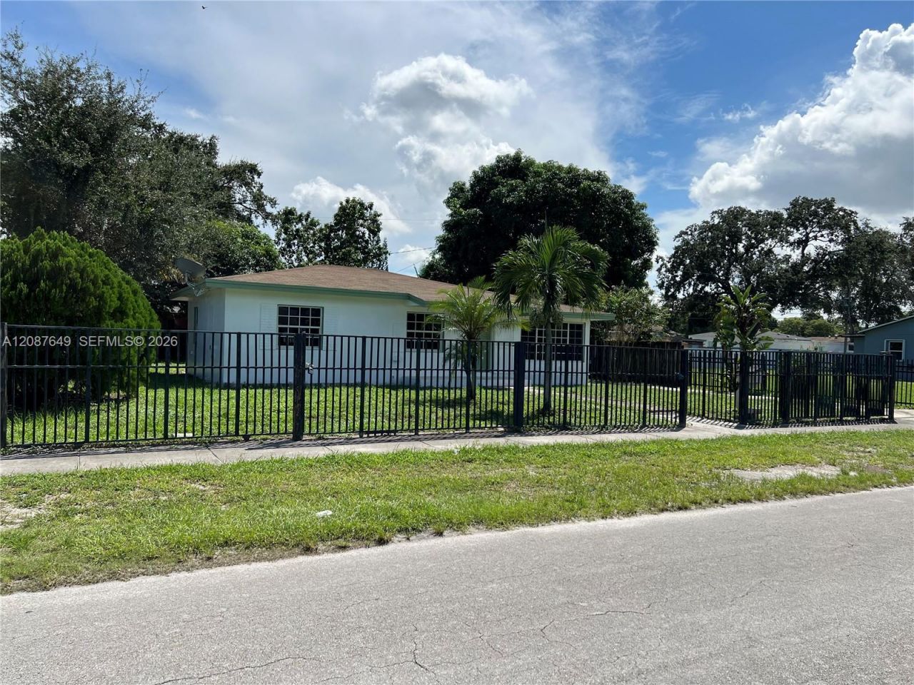 1740 NW 90th St, Miami, FL 33147 Photo