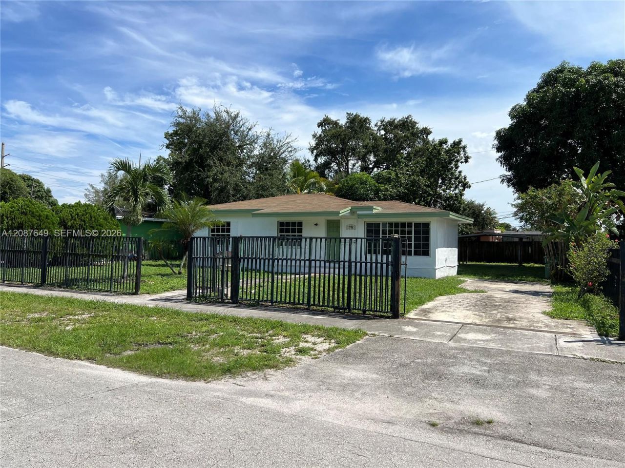 1740 NW 90th St, Miami, FL 33147 Photo