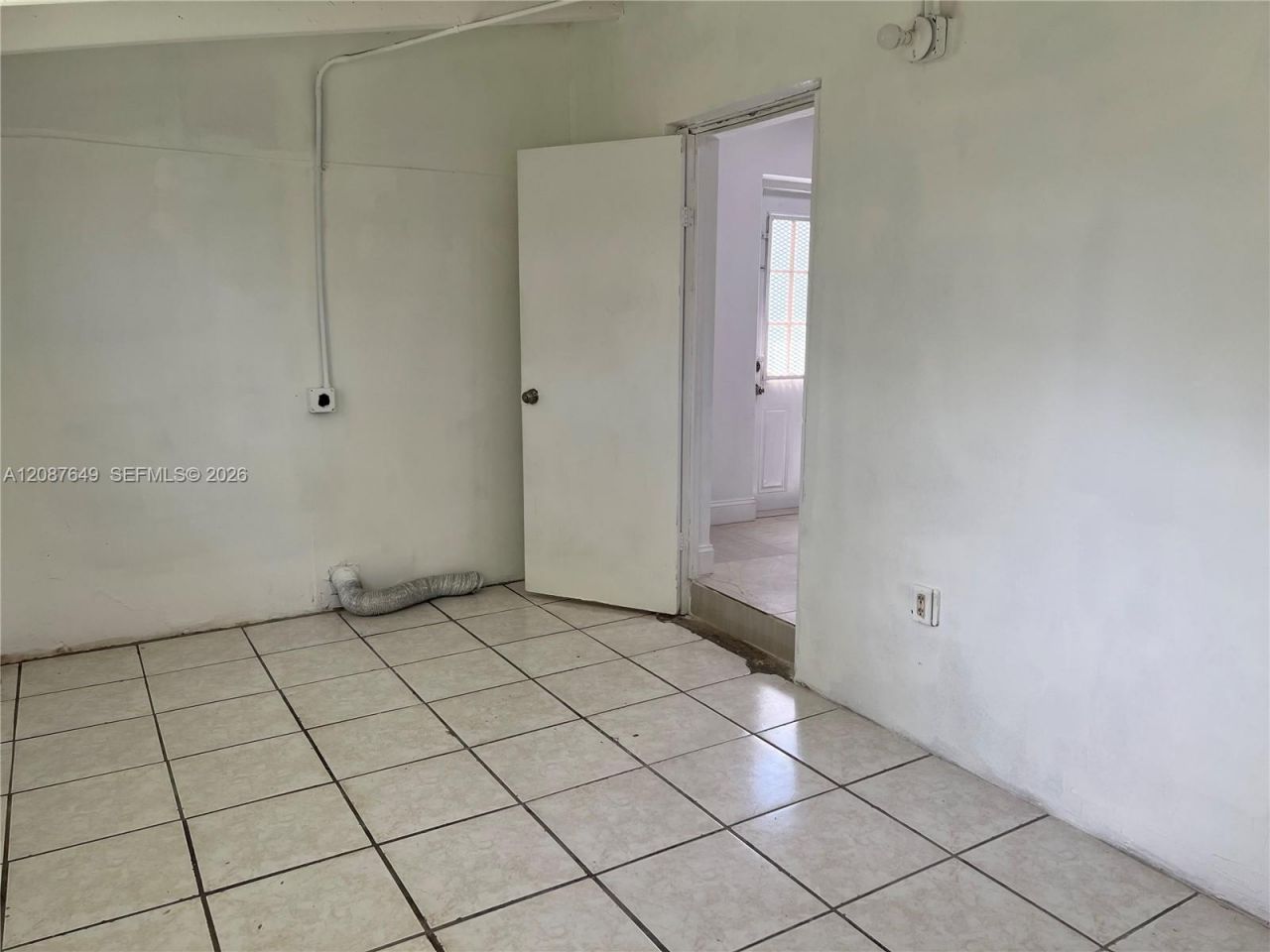 1740 NW 90th St, Miami, FL 33147 Photo