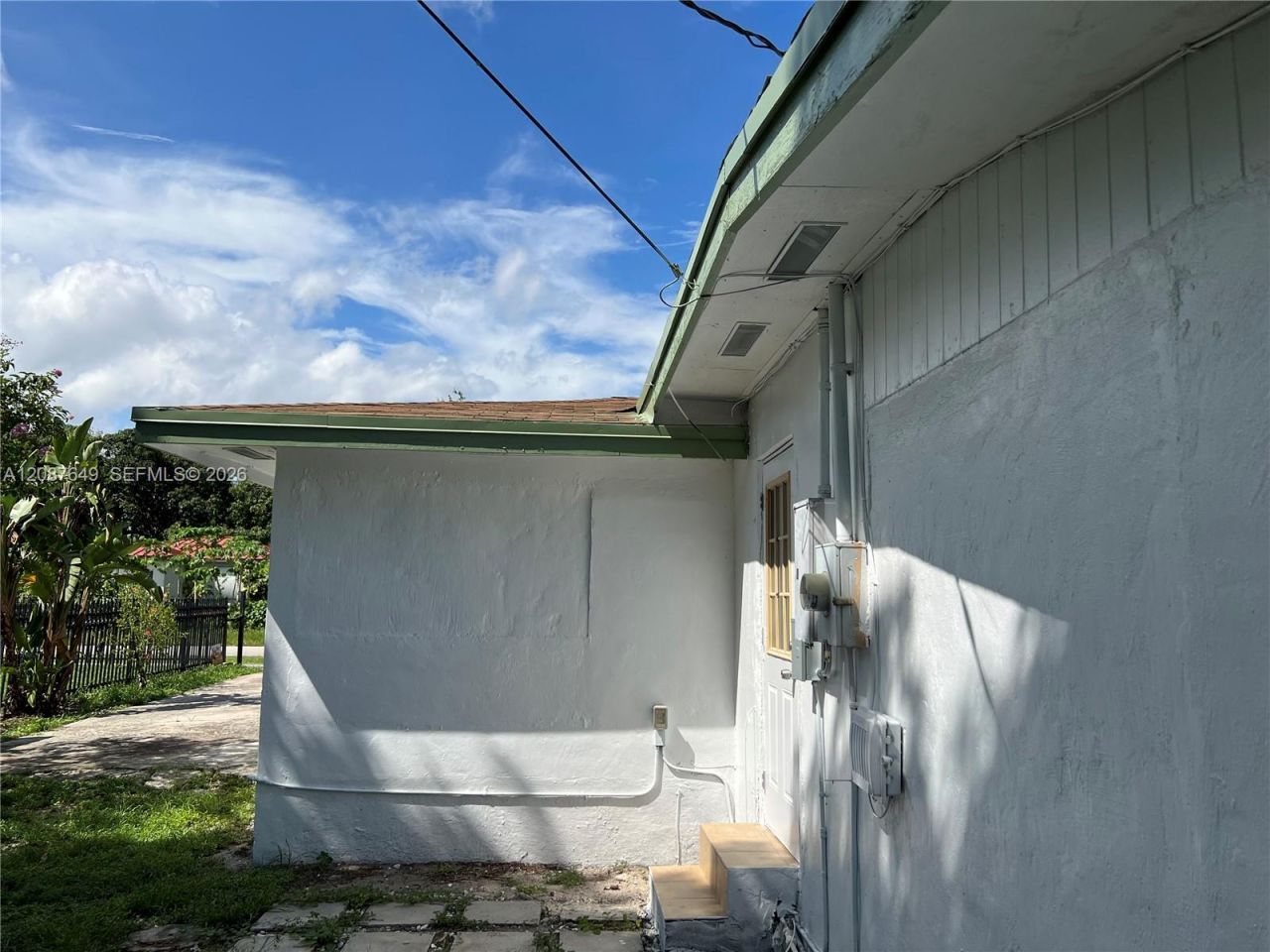 1740 NW 90th St, Miami, FL 33147 Photo