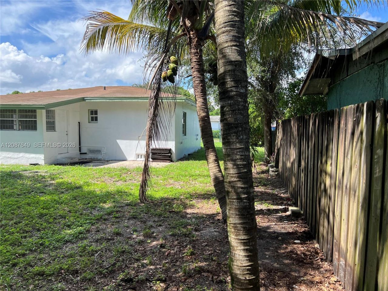1740 NW 90th St, Miami, FL 33147 Photo