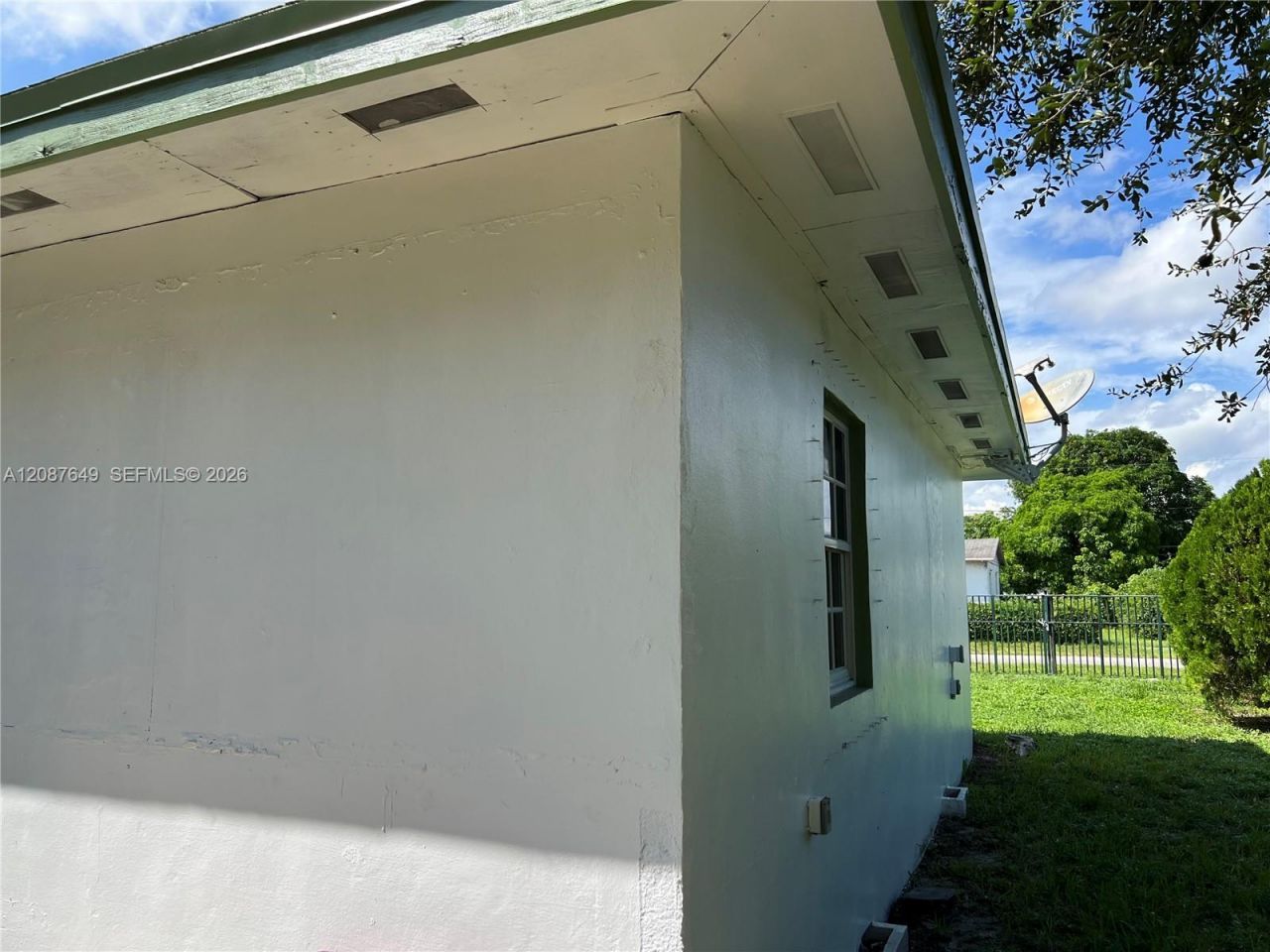 1740 NW 90th St, Miami, FL 33147 Photo
