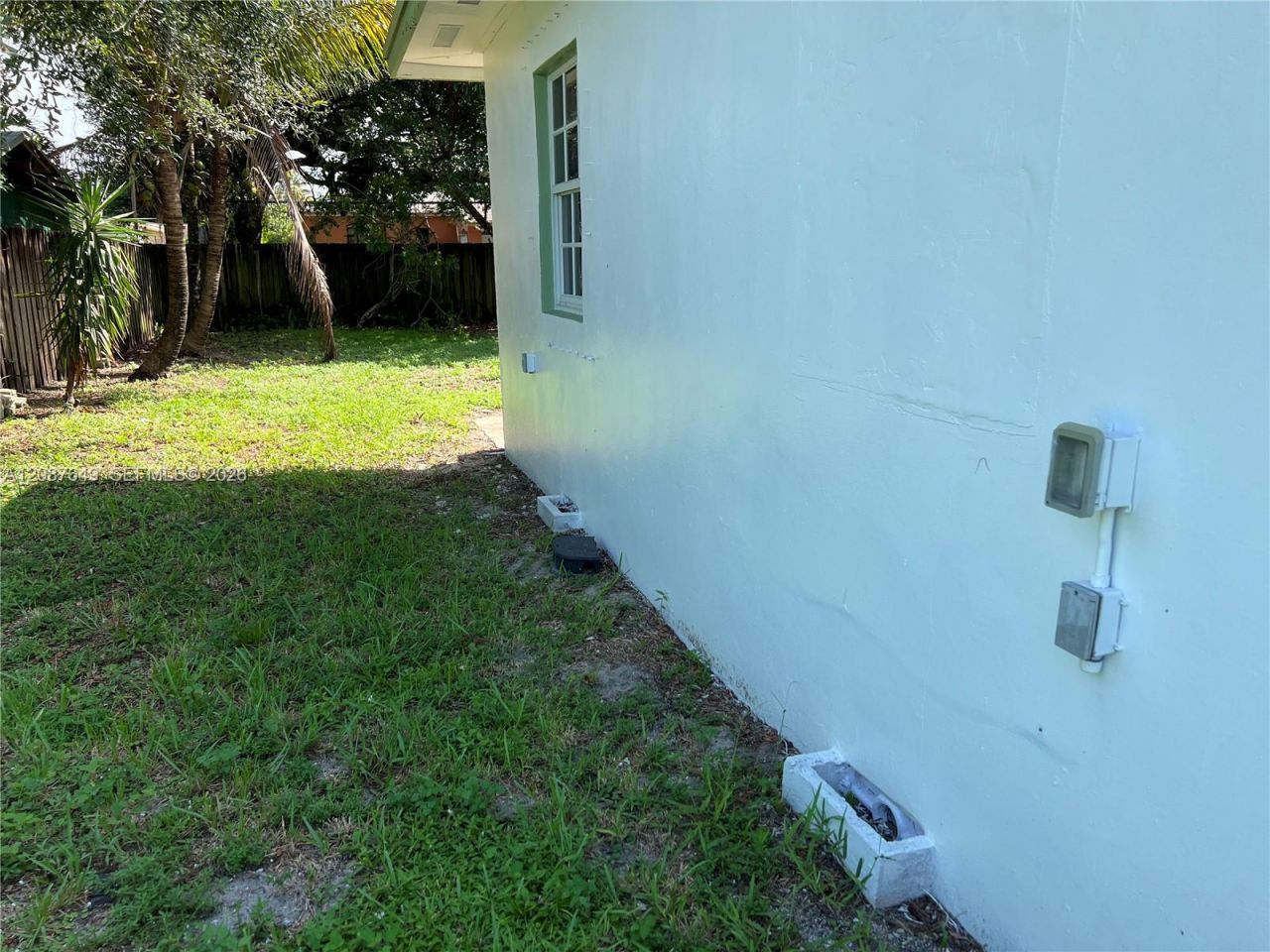 1740 NW 90th St, Miami, FL 33147 Photo