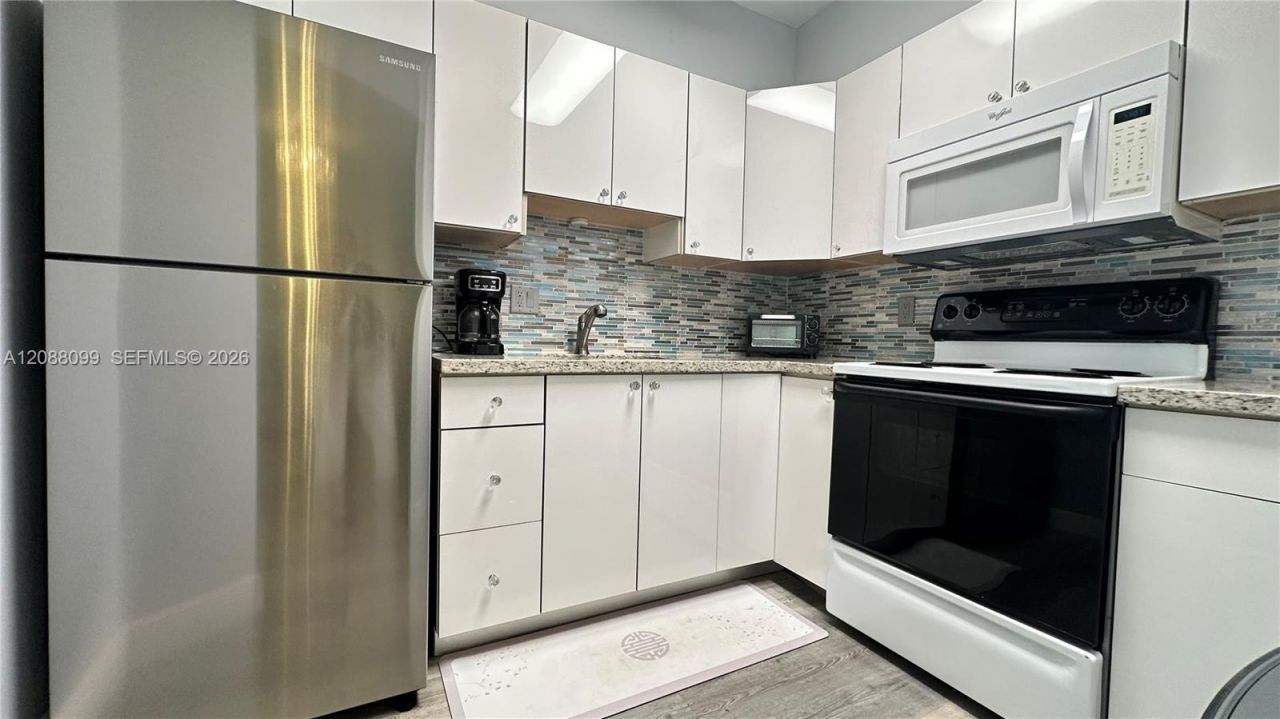 1967 S Ocean Blvd, Unit 329-D, Lauderdale by the Sea, FL 33062 Photo