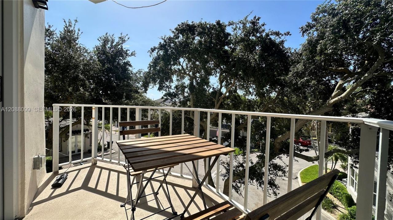1967 S Ocean Blvd, Unit 329-D, Lauderdale by the Sea, FL 33062 Photo