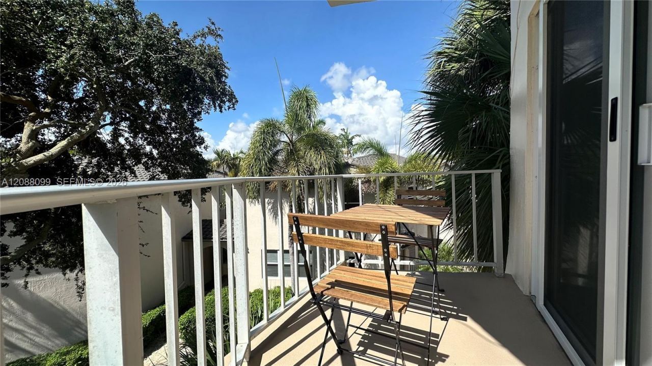 1967 S Ocean Blvd, Unit 329-D, Lauderdale by the Sea, FL 33062 Photo