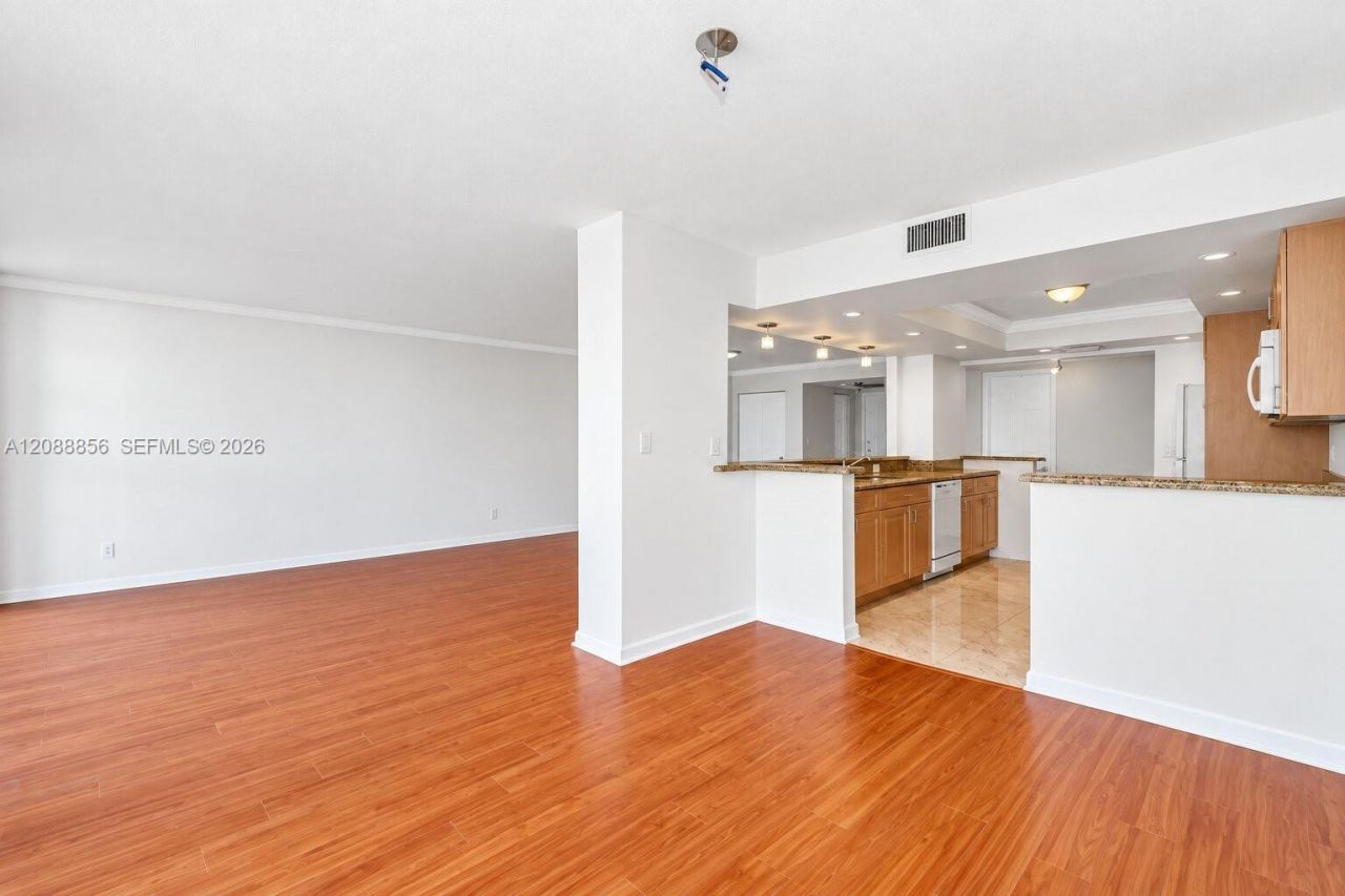 200 Leslie Dr , Unit 204, Hallandale Beach, FL 33009 Photo