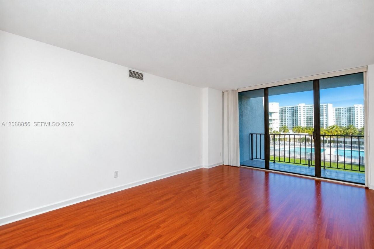 200 Leslie Dr , Unit 204, Hallandale Beach, FL 33009 Photo