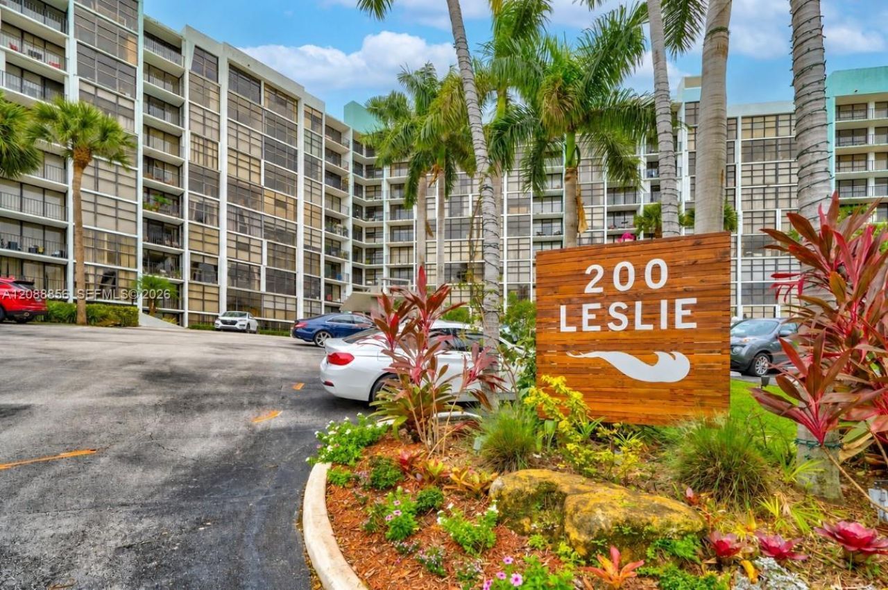 200 Leslie Dr , Unit 204, Hallandale Beach, FL 33009 Photo