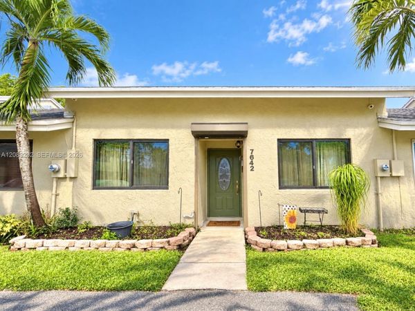 7642 NW 38th Ct , Sunrise, FL 33351