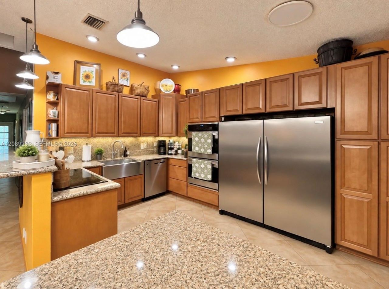 7642 NW 38th Ct , Sunrise, FL 33351 Photo