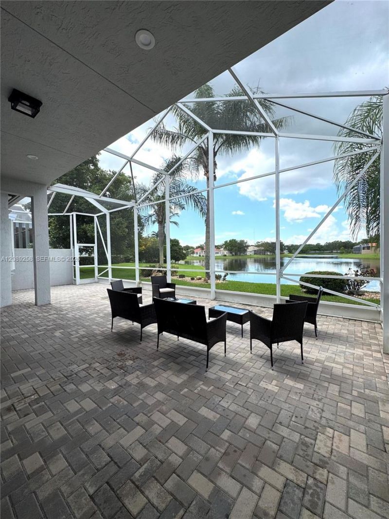 6525 Pavone St, Lake Worth, FL 33467 Photo