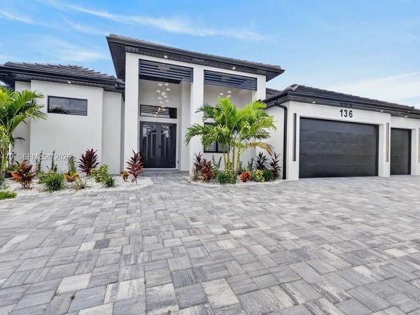136 SW 28th ST , Cape Coral, FL 33914