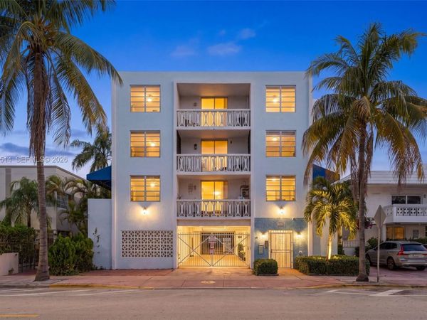335 Collins Ave , Unit 407, Miami Beach, FL 33139