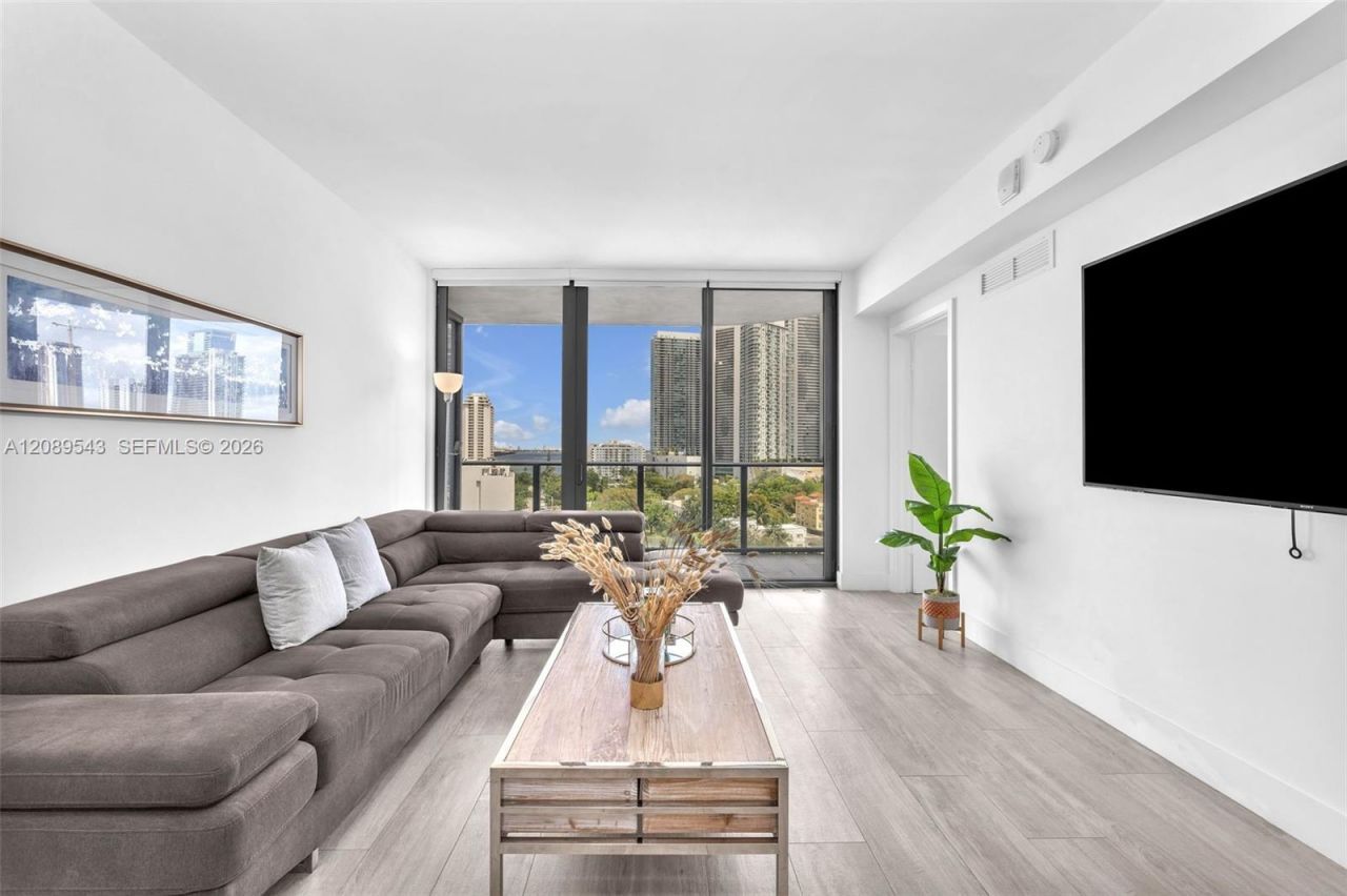 121 NE 34th St, Unit 905, Miami, FL 33137 Photo