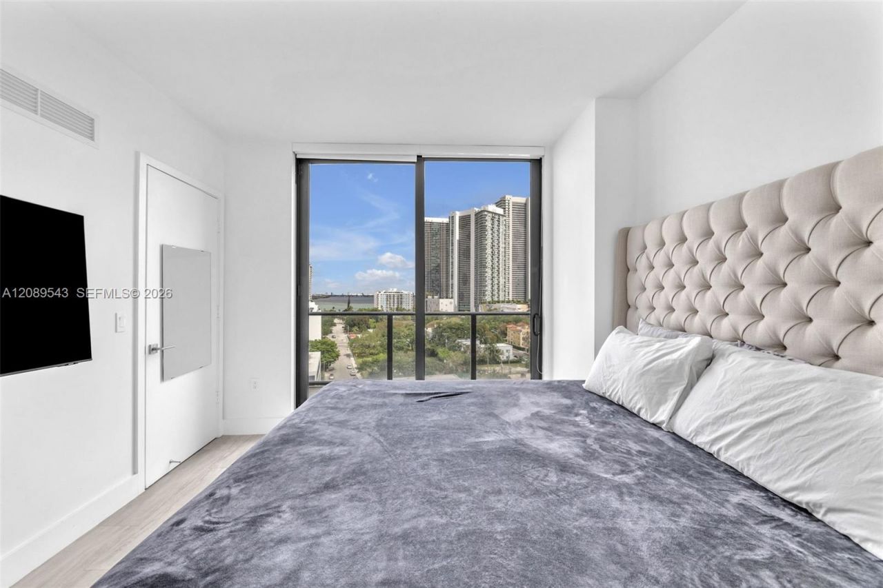 121 NE 34th St, Unit 905, Miami, FL 33137 Photo