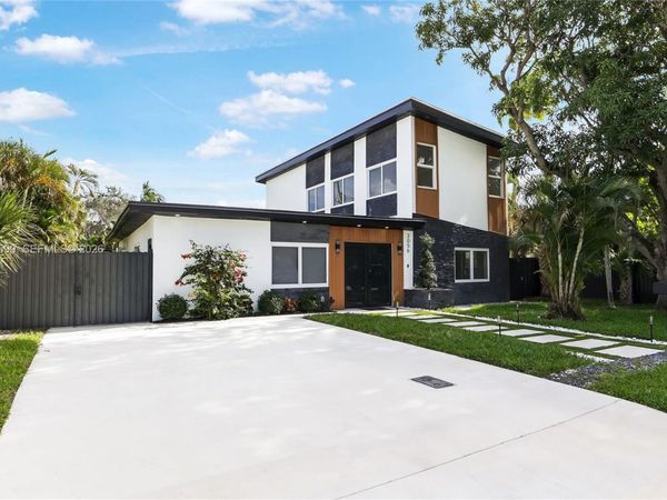 3056 NE 14th Ave , Oakland Park, FL 33334