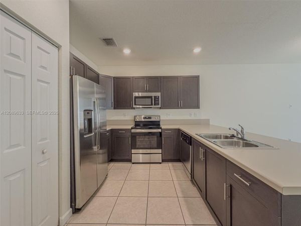 10629 W 32nd Ln , Hialeah, FL 33018