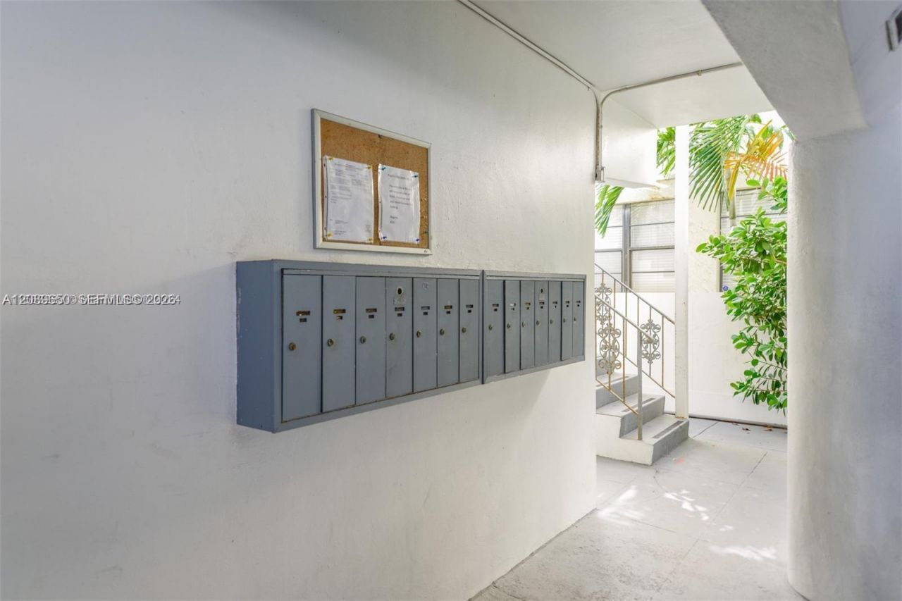 926 Michigan Ave , Unit 12, Miami Beach, FL 33139 Photo