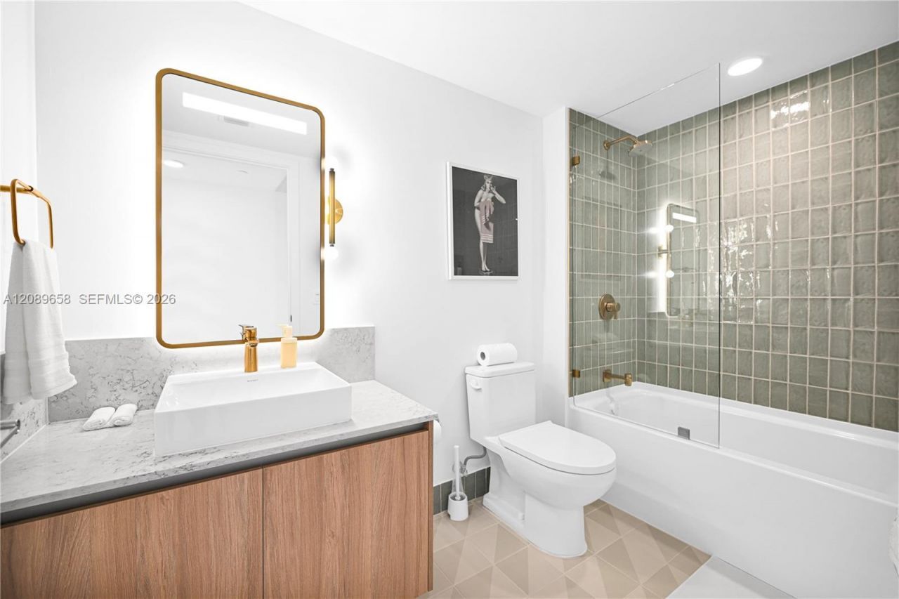 159 NE 6th St , Unit 4015, Miami, FL 33132 Photo