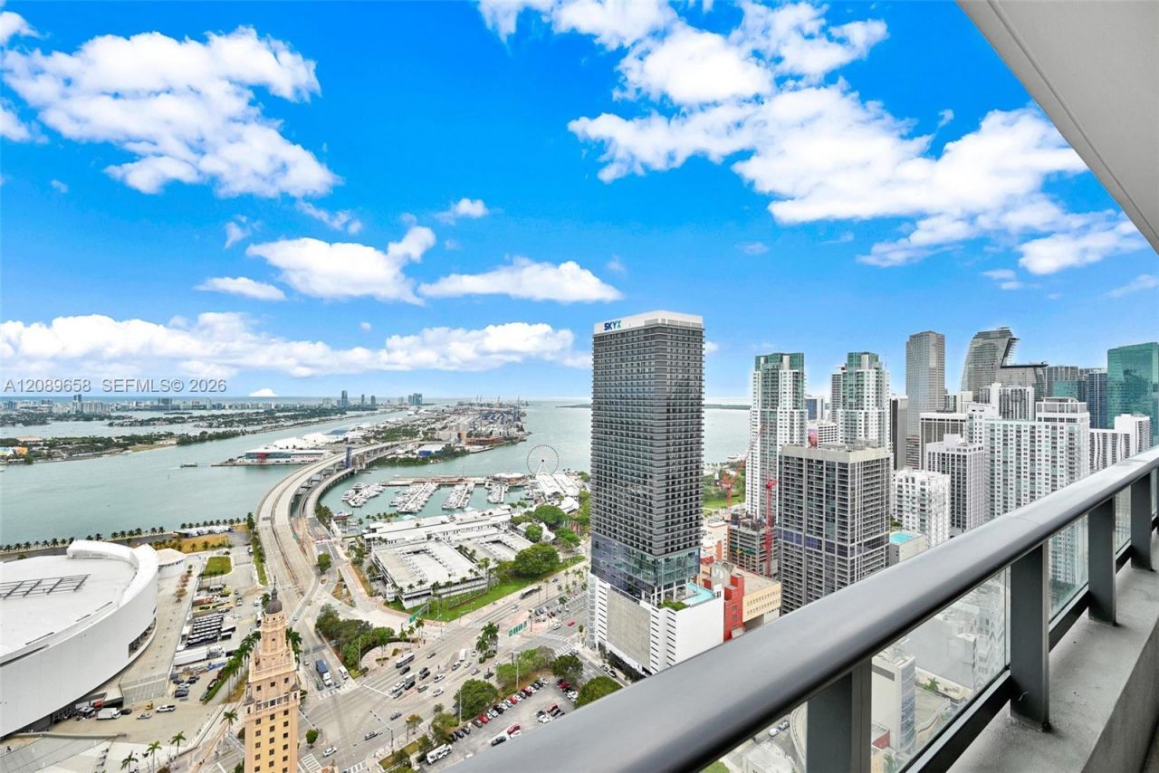159 NE 6th St , Unit 4015, Miami, FL 33132 Photo