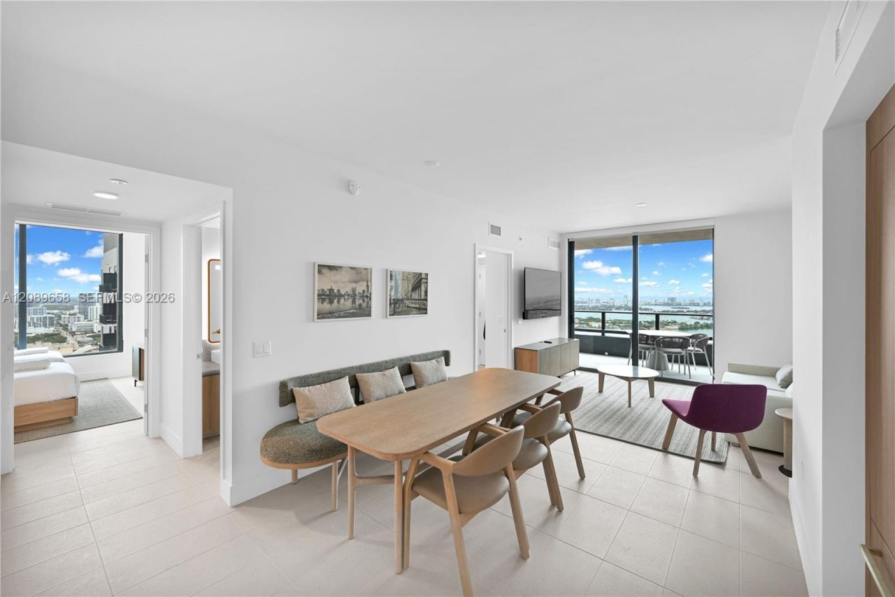 159 NE 6th St , Unit 4015, Miami, FL 33132 Photo