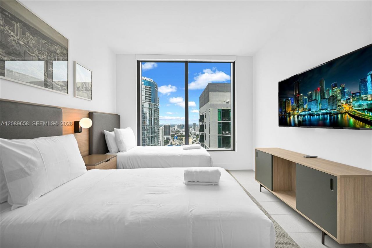 159 NE 6th St , Unit 4015, Miami, FL 33132 Photo