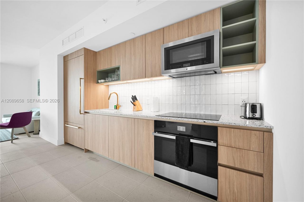 159 NE 6th St , Unit 4015, Miami, FL 33132 Photo