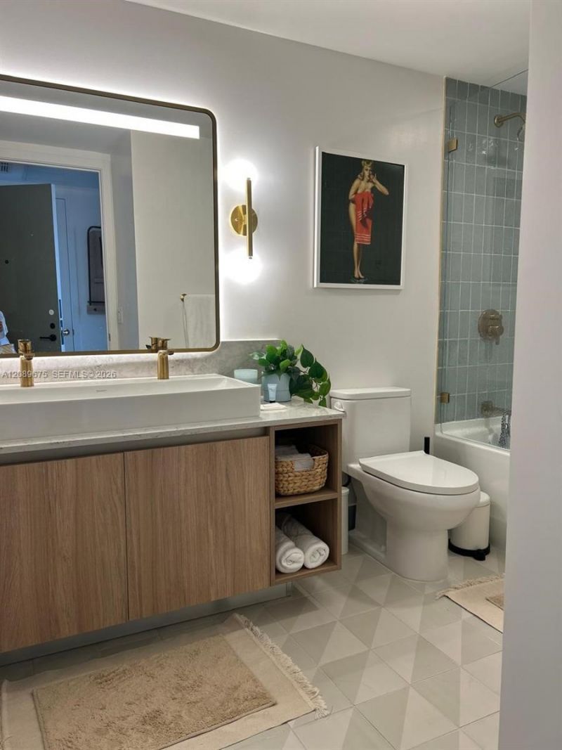 159 NE 6th St, Unit 3206, Miami, FL 33132 Photo